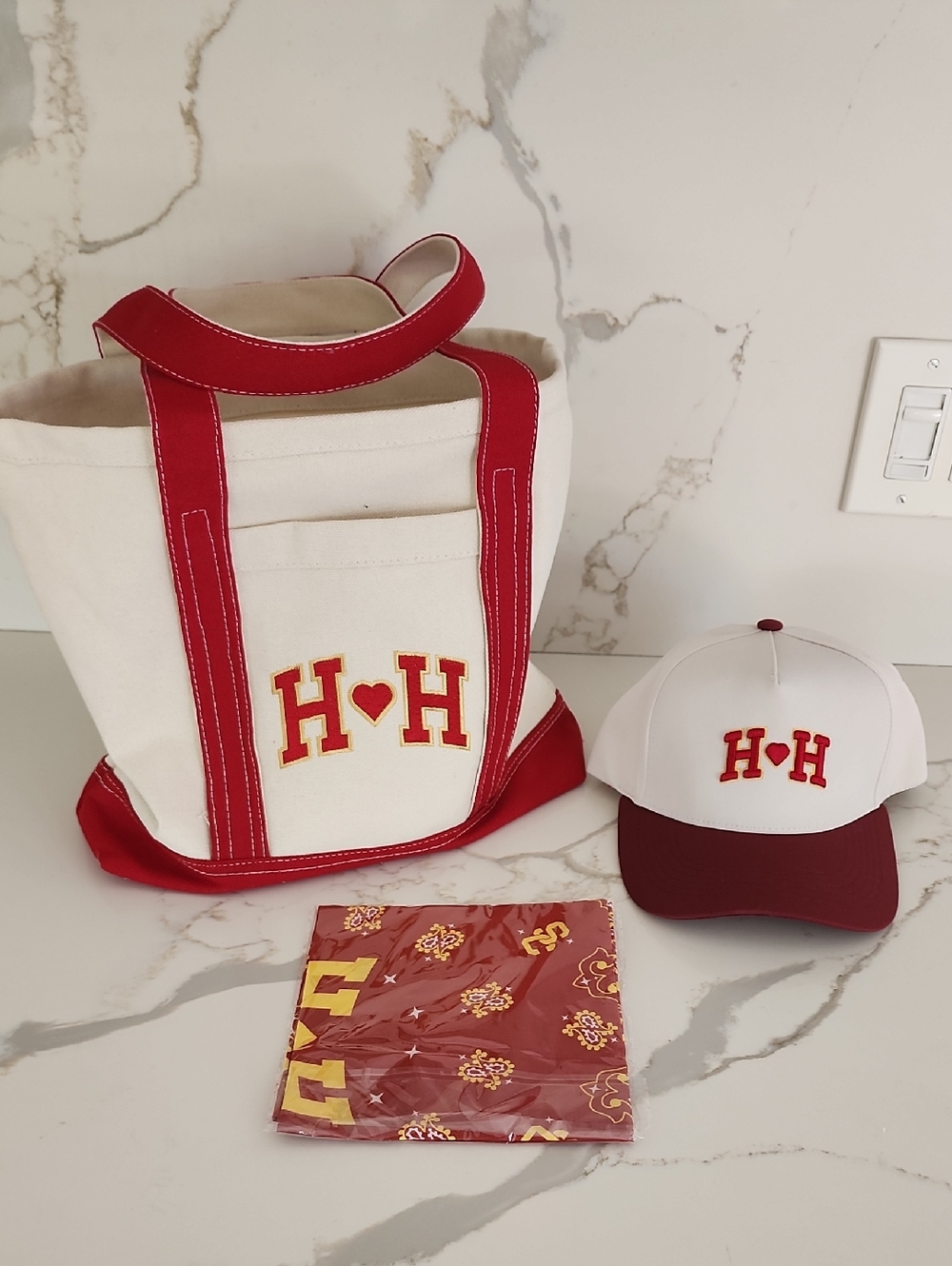 H♥H Red & White Canvas Tote and Cap Set